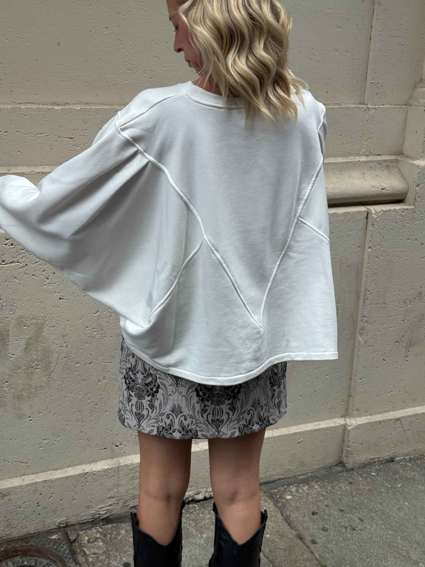 Felpa Over White